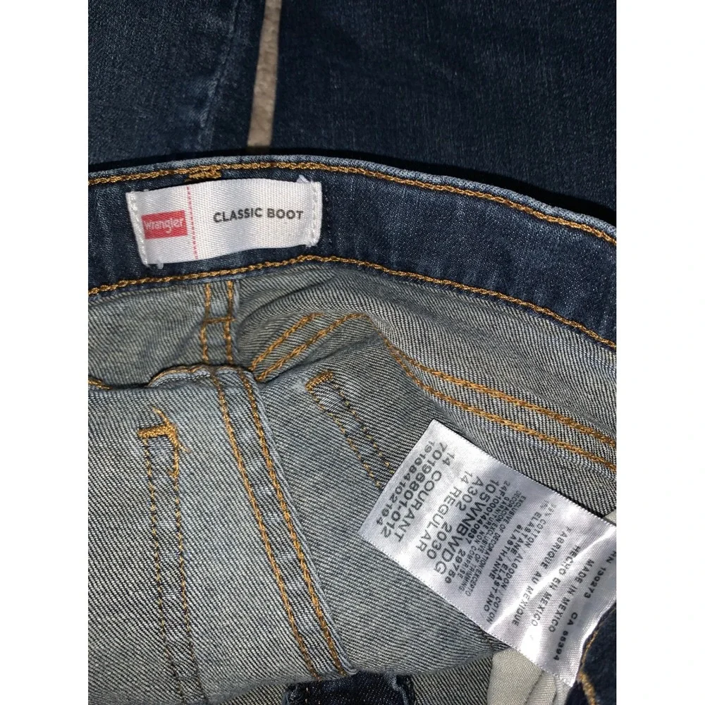 Wrangler Classic Boot Jeans Dark Wash Denim Bootcut Pants Sz 28